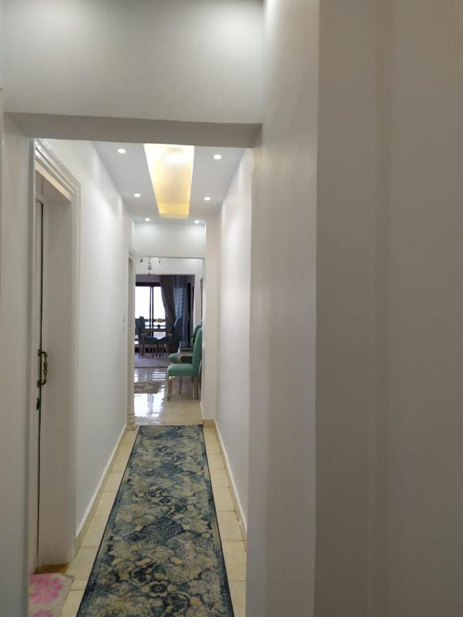 شقةفاخرةبجليم على البحر مباشرة Apartmán *